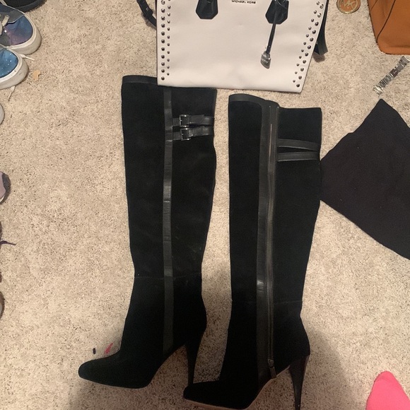 Michael Kors purse & matching heels - Picture 6 of 8